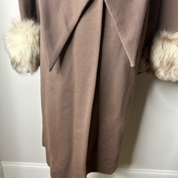 Donenfeld Dayton Brown Coat with Fur Cuffs - Picture 3 of 5